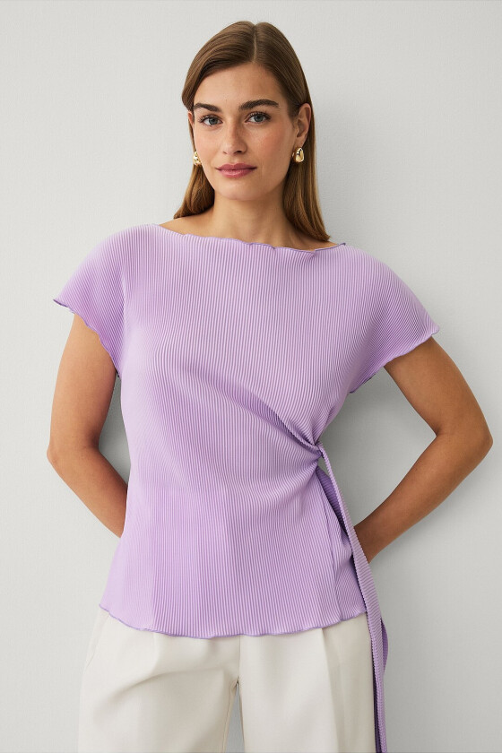 Topp med bindedetaljer - Rosa