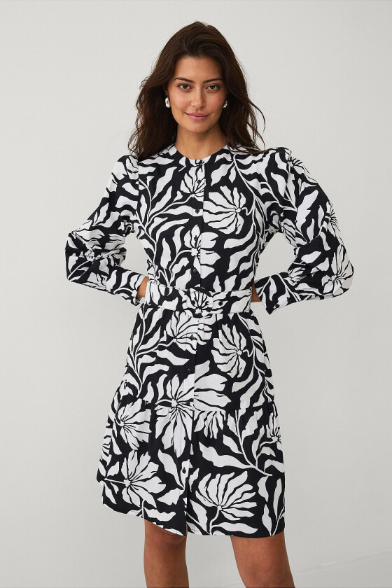 Kjole med belte - Svart