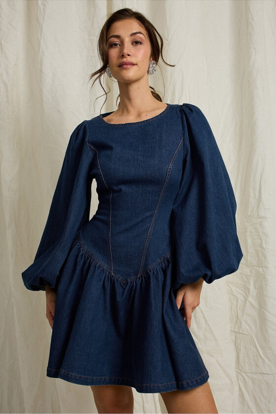 Denimkjole med ballongermer - Blå