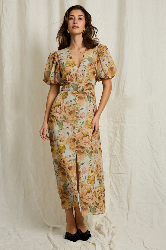 Maxikjole i chiffong med knappelukking - Gul