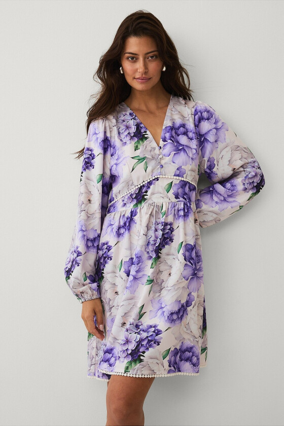 Kjole med blondebroderier - Blå