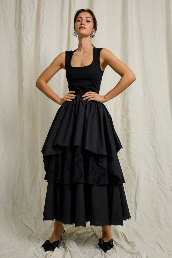 Maxikjole med volanger - Svart