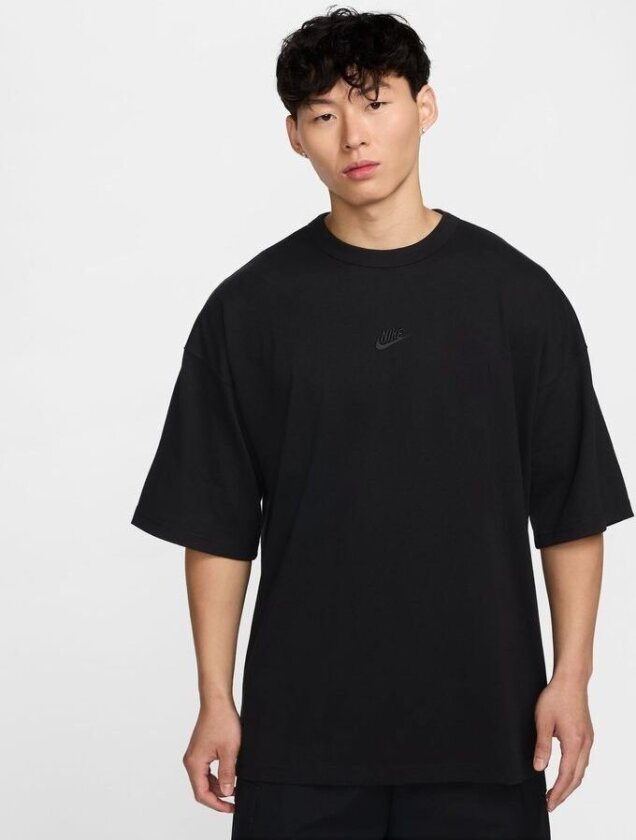 T-skjorte Nsw Oversized Premium Essentials - Svart, størrelse X-Small