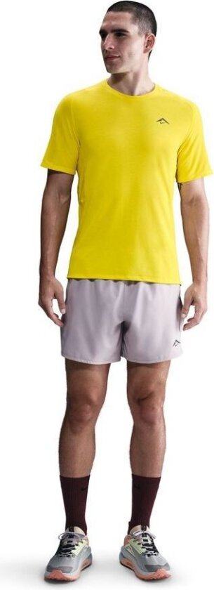 Løpe t-skjorte Dri-FIT ADV Solar Chase - Lys/Svart, størrelse X-Large