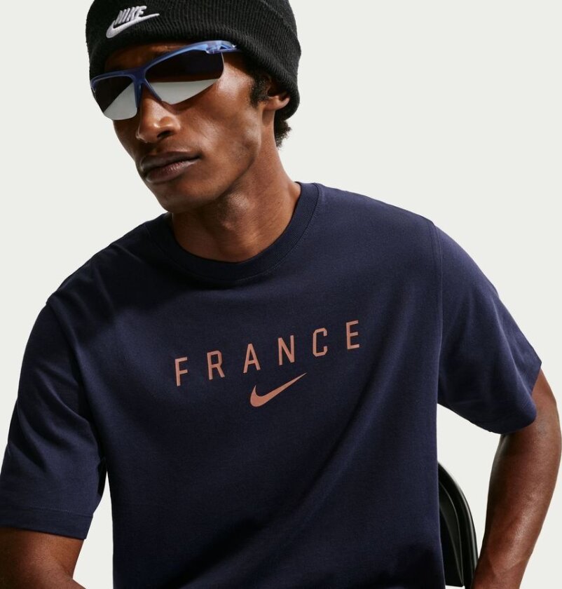 Frankrike T-skjorte Woodmark World Cup 2026 - Svartblå/Brun - Nike, størrelse Large