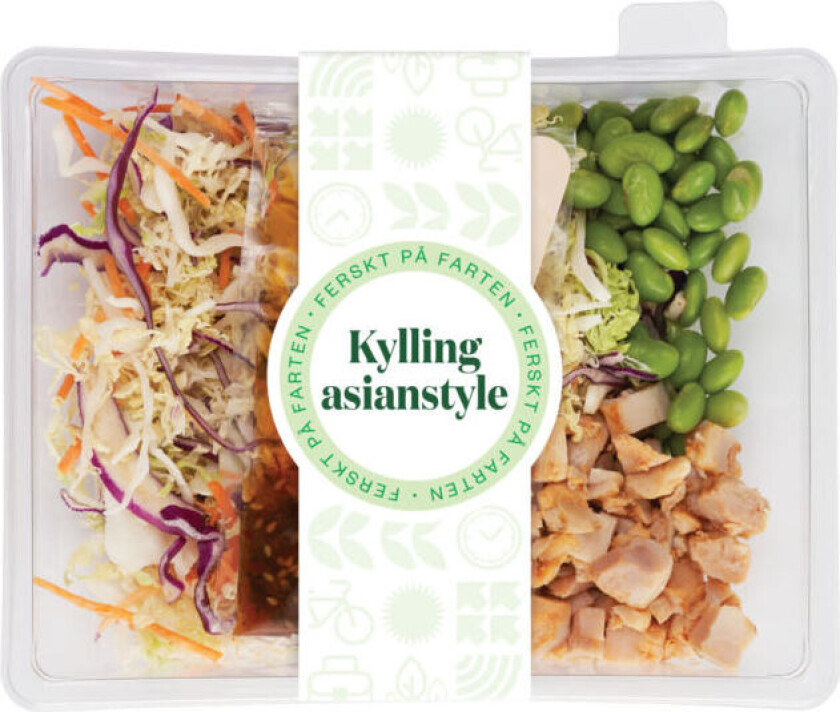 Kyllingsalat Nydelig kyllingsalat, med edamamebønner, råkost og sesamvinagrette.