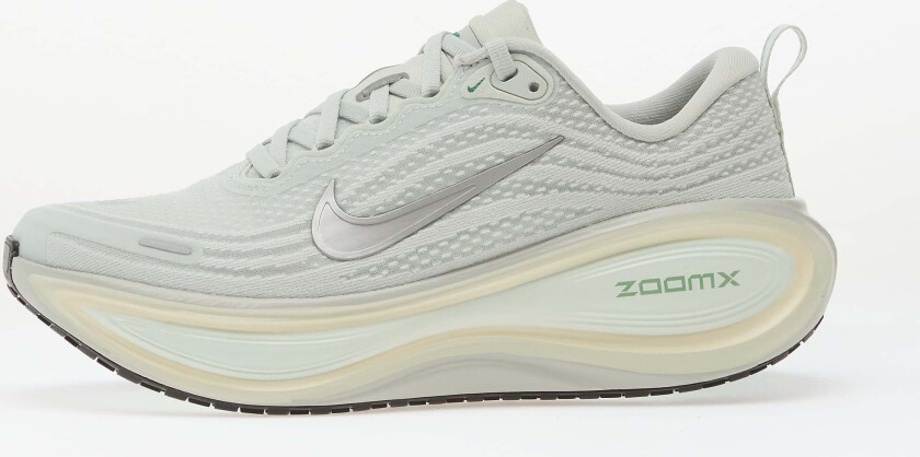 Joggesko Nike Vomero Plus Light Silver/ Metallic Silver EUR 41