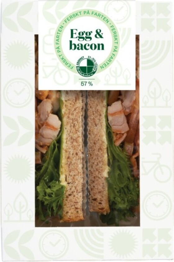Club Sandwich Påsmurt firkantsandwich med kylling, bacon , salat, tomat og majones.