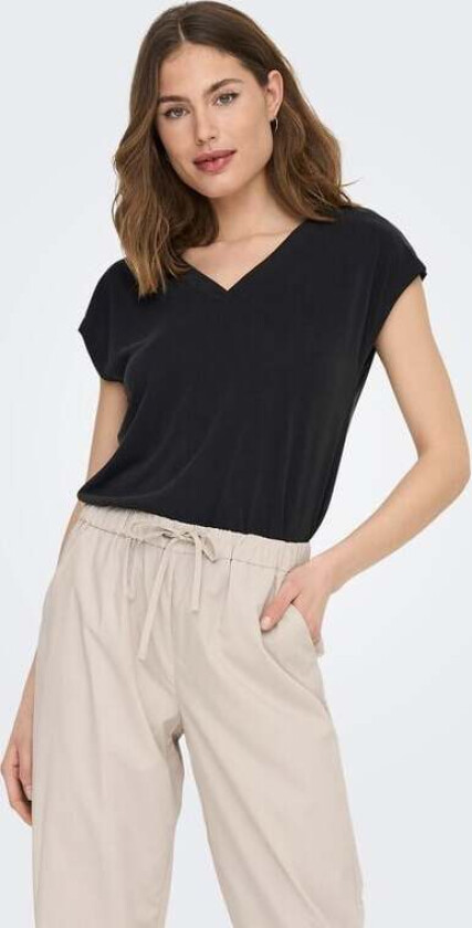 T-skjorte - ONLFREE S/S MOD.V-NECK TOP JRS NOOS - XS til XL - Damer - svart