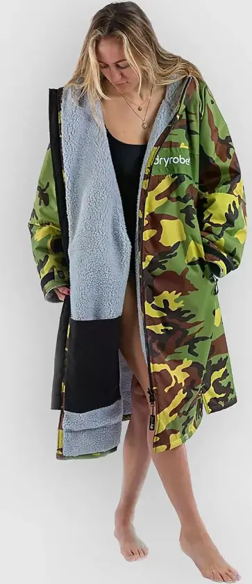 Advance Long Sleeve Poncho camo