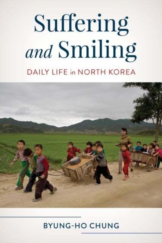 Suffering and Smiling av Byung-Ho Chung