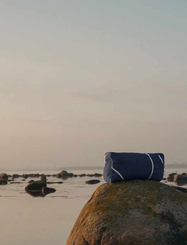 Reconnect Toiletry Bag - Navy - 28X 16X 13CM