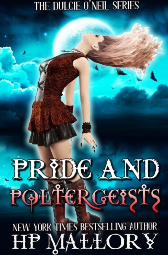 Pride and Poltergeists av Hp Mallory (Paperback)