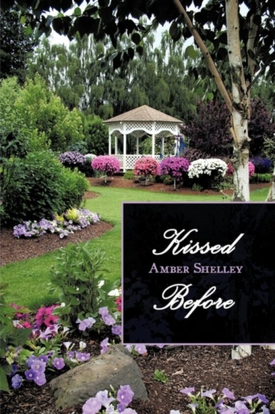 Kissed Before av Amber Shelley (Paperback)