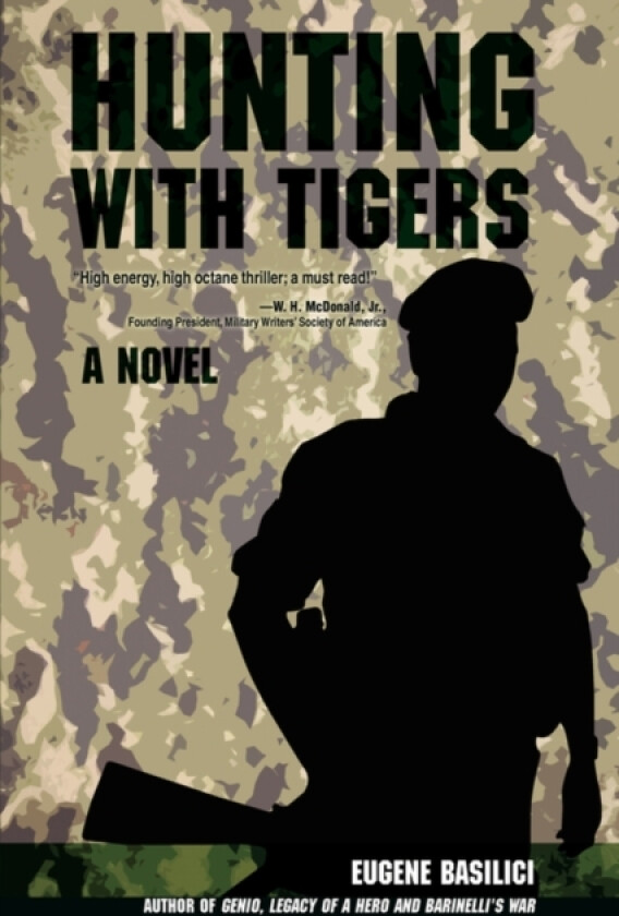 Hunting with Tigers av Eugene Basilici (Paperback)
