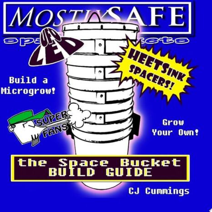 The Space Bucket Build Guide av CJ Cummings (Paperback)