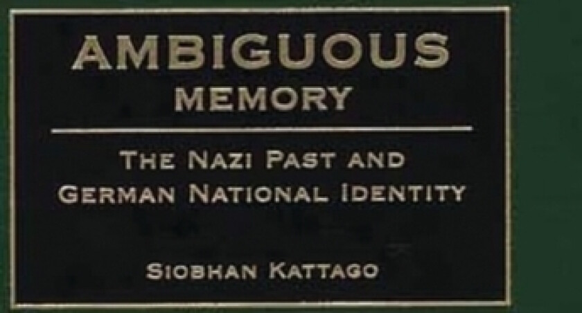 Ambiguous Memory av Siobhan Kattago (Hardcover)
