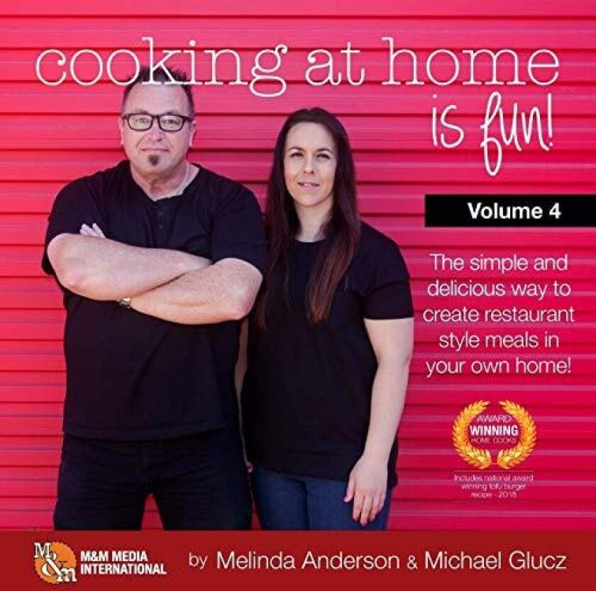 Cooking at home is fun volume 4 av Michael Glucz, Melinda Anderson (Paperback)