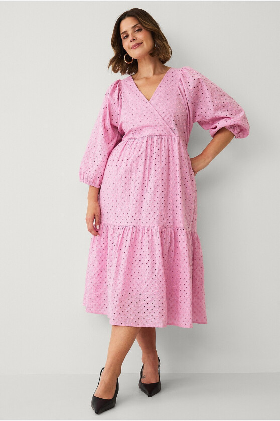 Kjole med broderie anglaise - Rosa