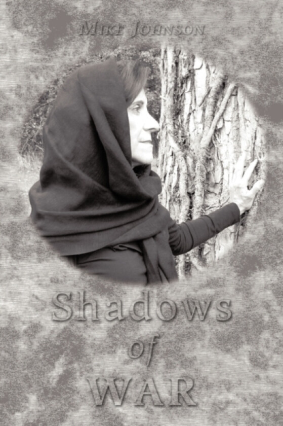 Shadows of War av Mike Johnson (Hardcover)