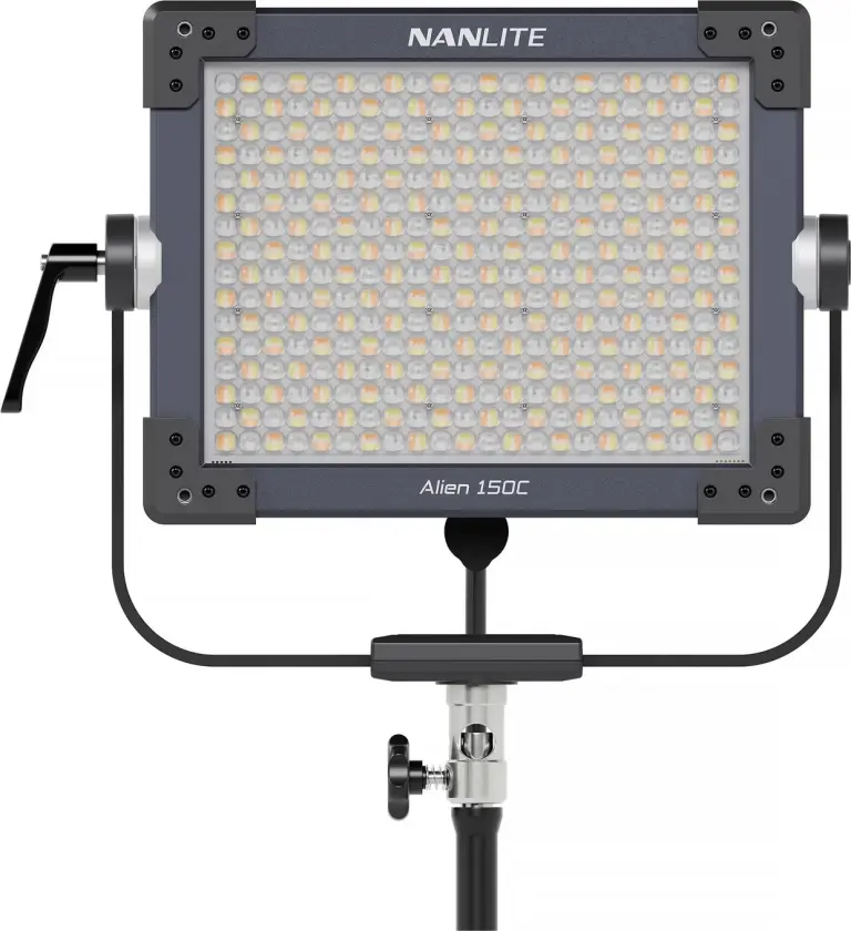 Bilde av Alien 150C RGBWW LED Panel 2000-12000K. 13 050 Lux