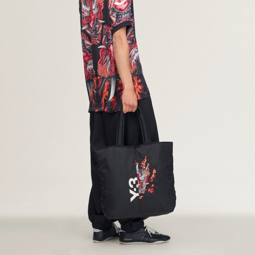 Y-3 GRAPHIC TOTEBAG