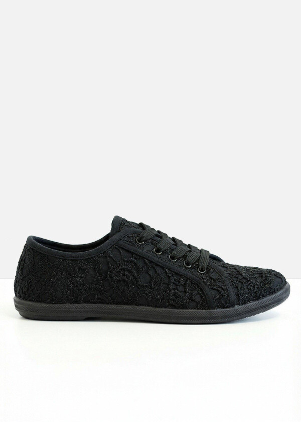 Sneakers med blonder