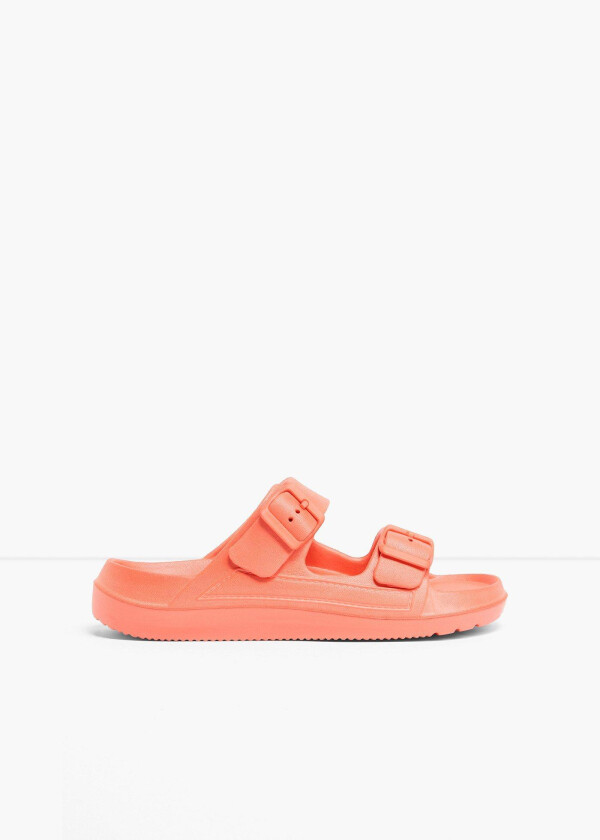 Slip-in sandaler i vannavvisende materiale