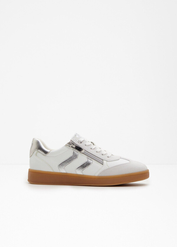 Sneakers i retrolook fra Marco Tozzi