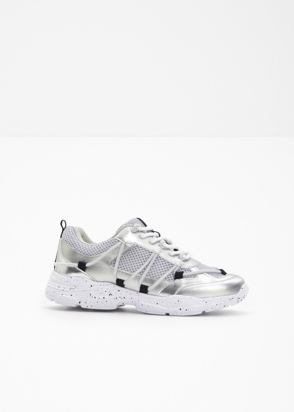 Chunky sneakers