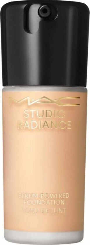 Studio Radiance Serum-Powered Foundation 30 ml (Farge: NC18)