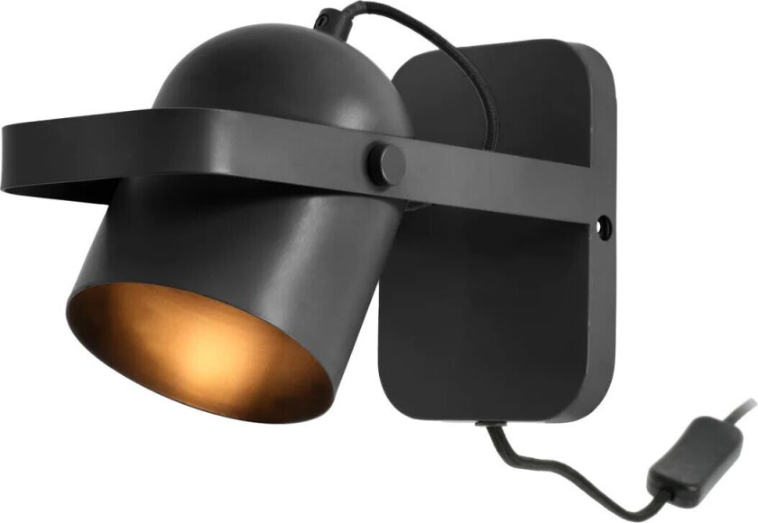 Nesvik vegglampe Black