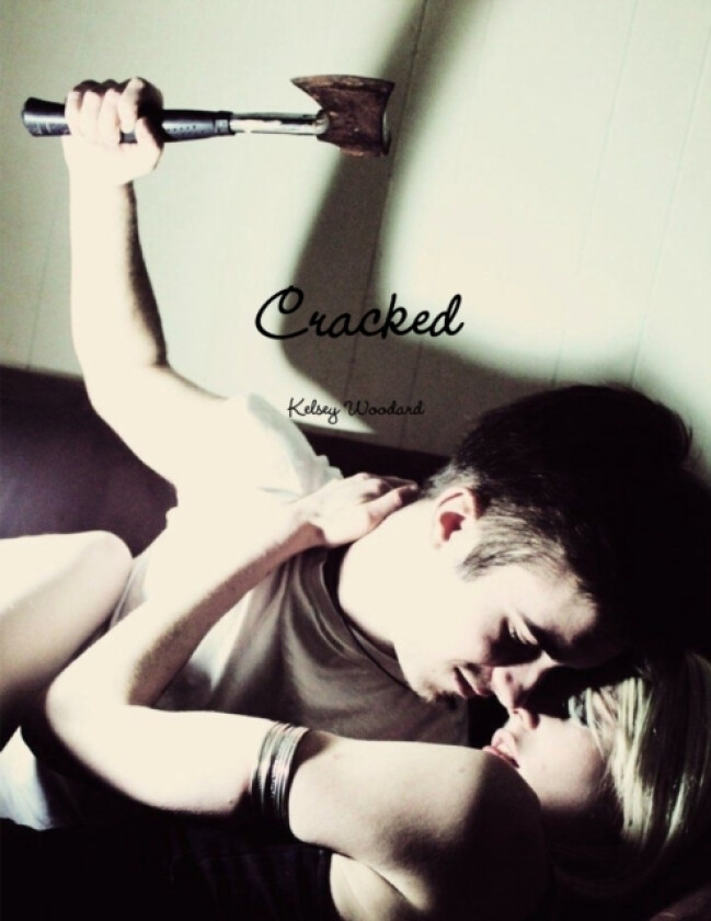 Cracked av Kelsey Woodard (Paperback)