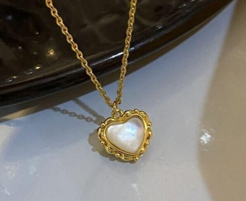 Vintage style necklace heart with mother of pearl gold lace 18K