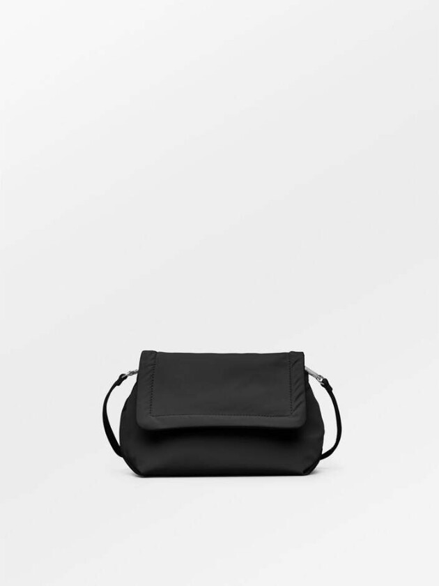 Relon Aruni Bag,   Vesker