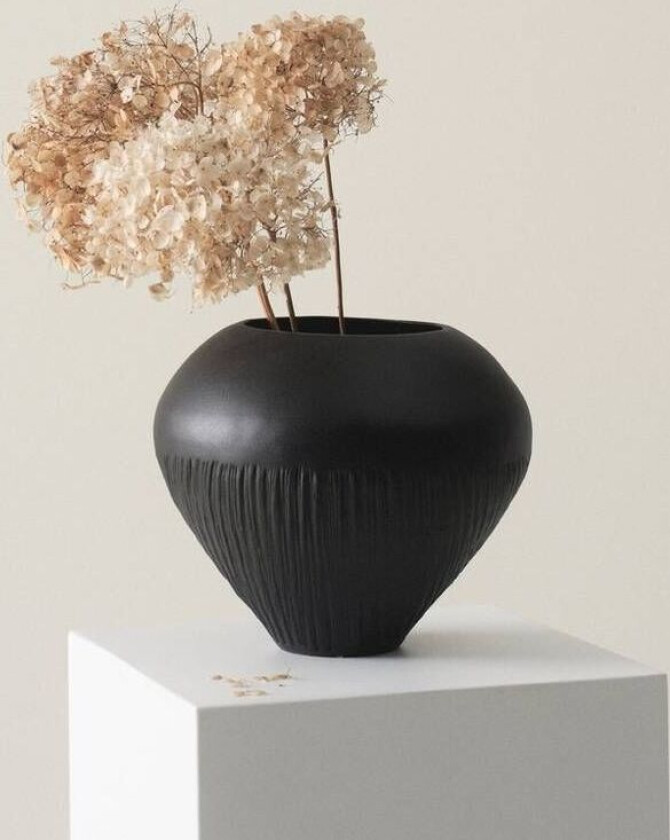 GISELE vase/potte - høyde 20,5 cm Svart