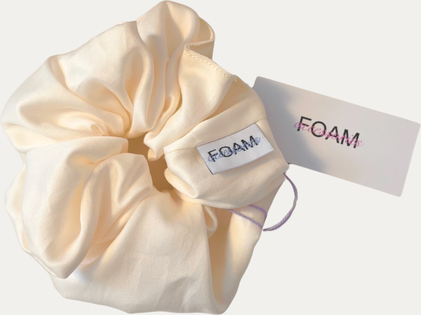 Foam Satinhårsnodd Satin Scrunchie Hårsnodd I Satin - Creme