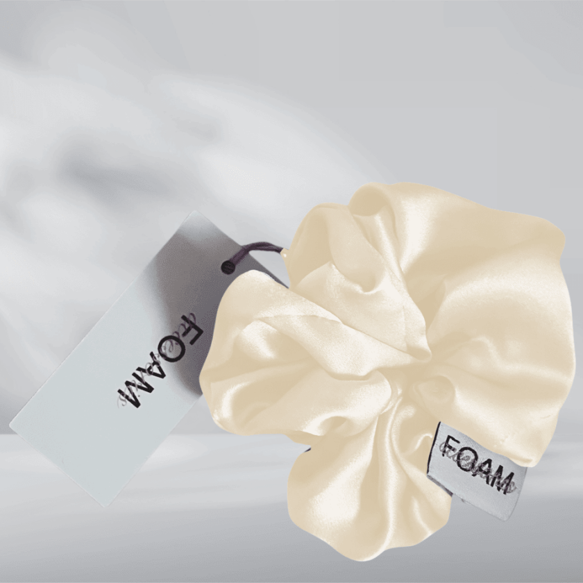 Hårsnodd I 100% Äkta Silke - Foam Silk Scrunchie - Creme