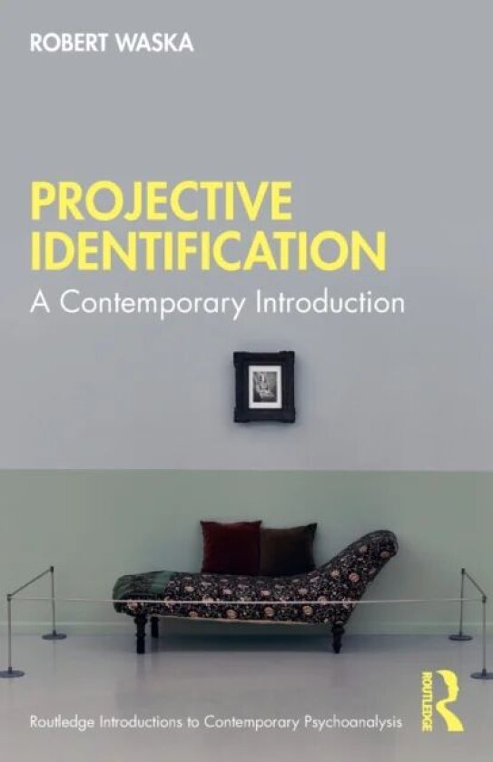 Projective Identification av Robert Waska