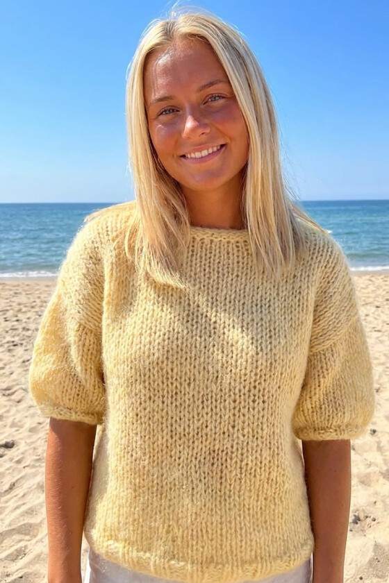 Bilde av Gul claudia genser - Strikkia 2026-035-703