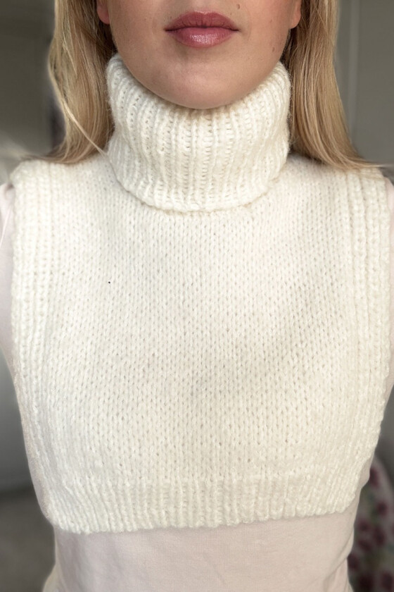 Hvit Frost hals - Ingrid Raadim IR-05-06A