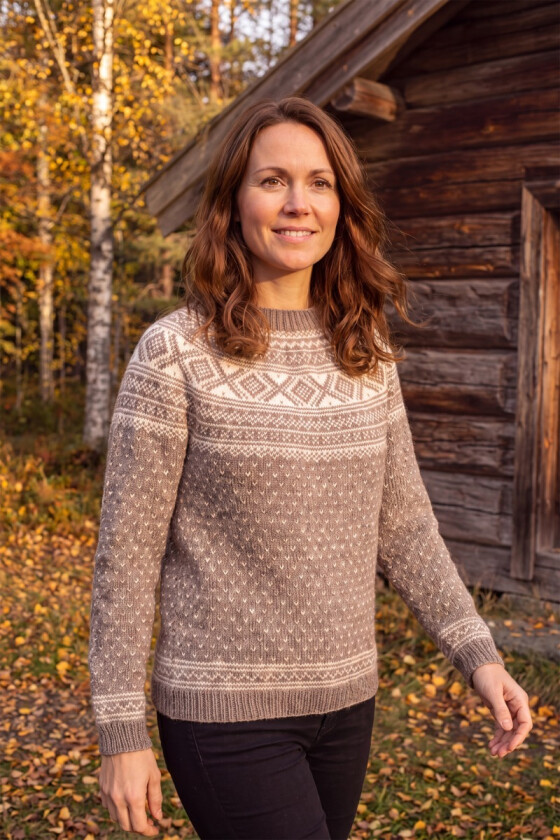 Beige Lusefall genser med lyst mønster - DLG 25-028U-607600-F