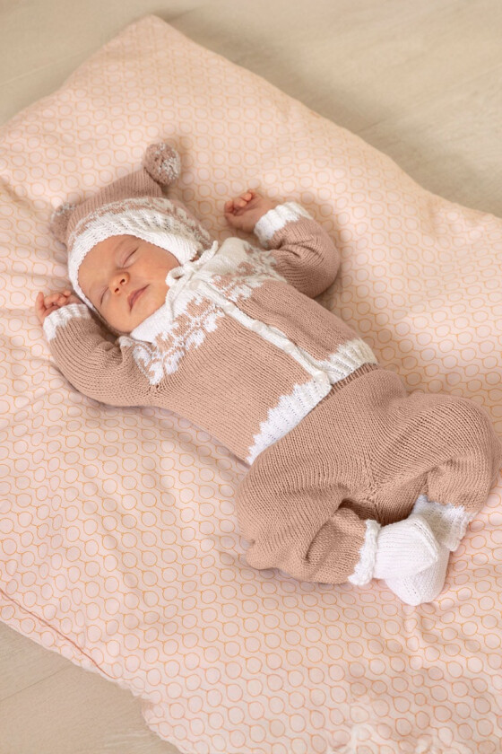 Helle hentesett med strikket jakke bukse lue og sokker i beige - Viking 2126-8-BU307