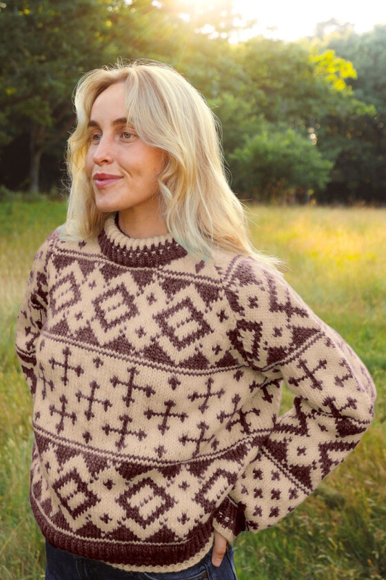 Beige Lyngøya genser med brunt mønster - OK-09-02-68006797