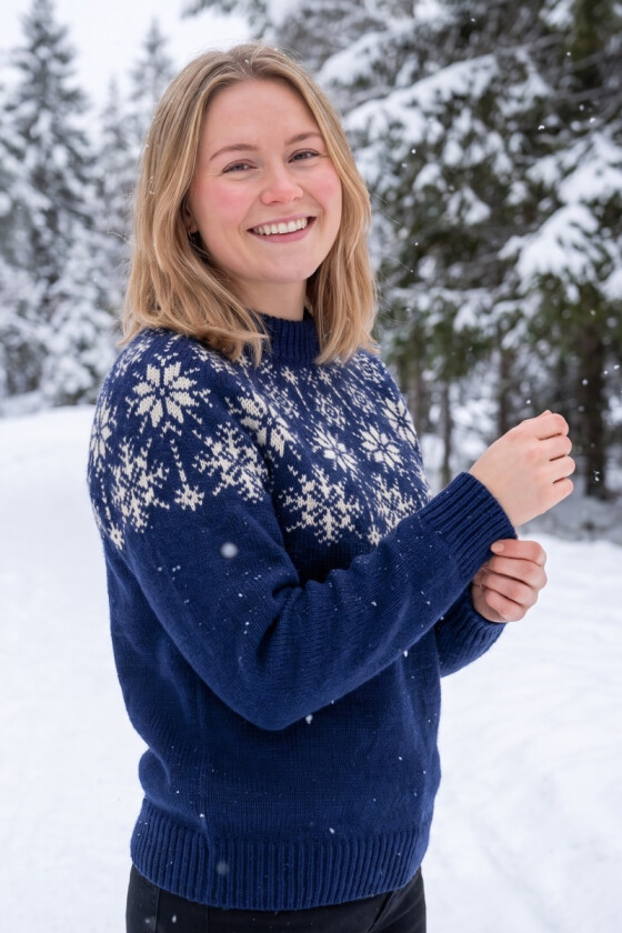 Mørkeblå Snowflake genser - DLG 23-044U-626600
