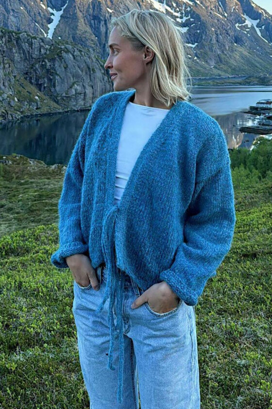 Hvitveis chunky omslagsjakke - ØK 06-20