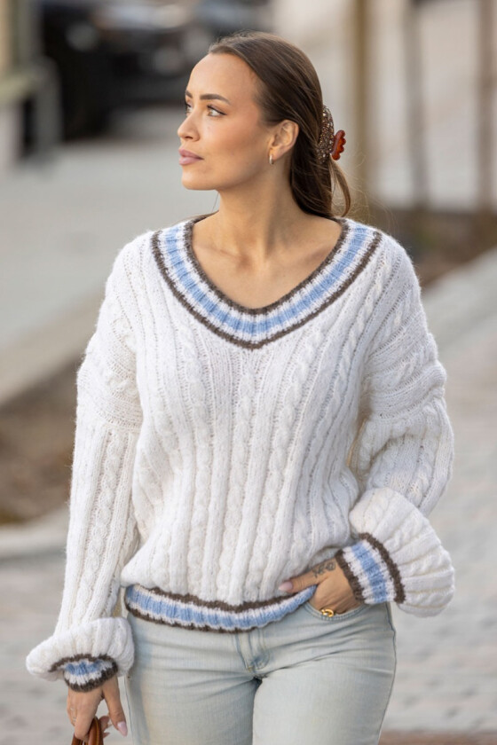 Liora strikkegenser med v-hals - Snorre collection 0008-3