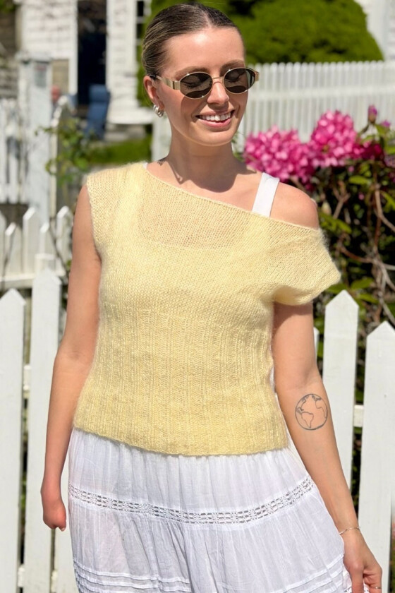 Gul Oline off shoulder topp - Strikkia 2026-016