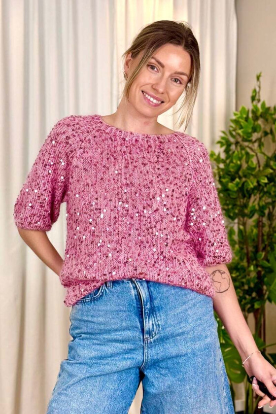 Blomsterbling topp - Strikkia 2026-022