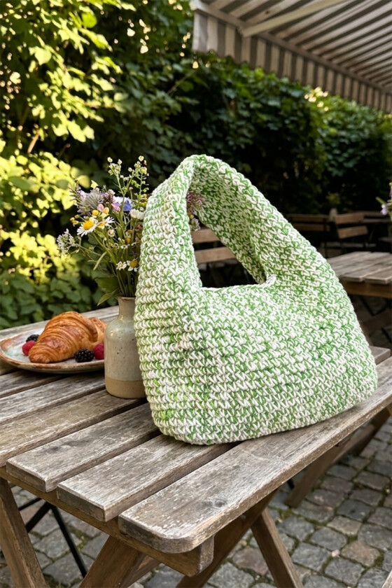 Melert carla loop bag i matcha green - Strikkia 2026-027-431400